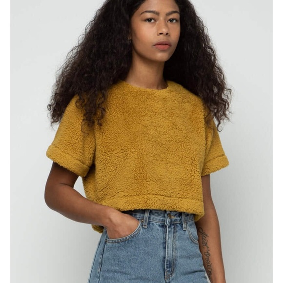 OAK & FORT Crop Sherpa Sweater In Mustard Yellow Size. Large - Picture 1 of 7